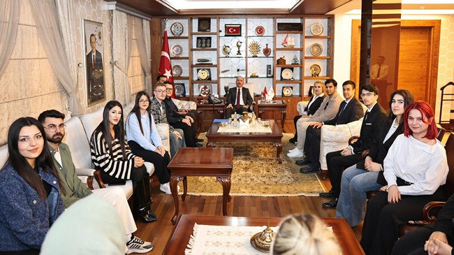 VALİ ALİ ÇALGAN, TECRÜBELERİNİ PAYLAŞTI